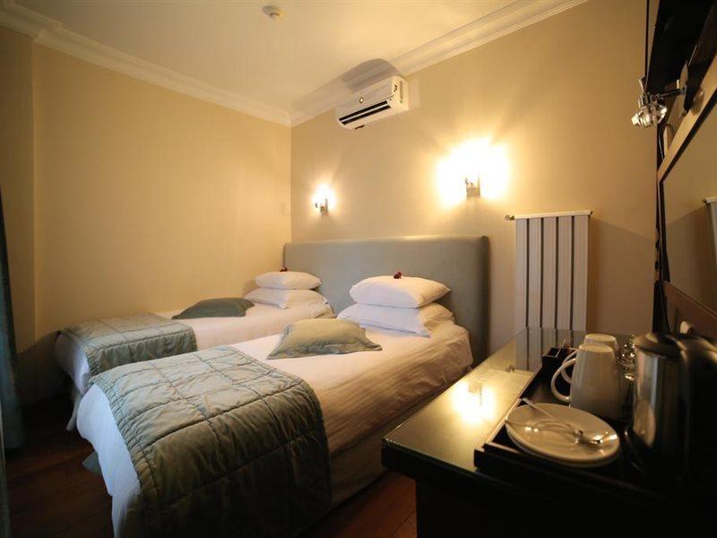 Tria Elegance Istanbul Hotel Exterior photo